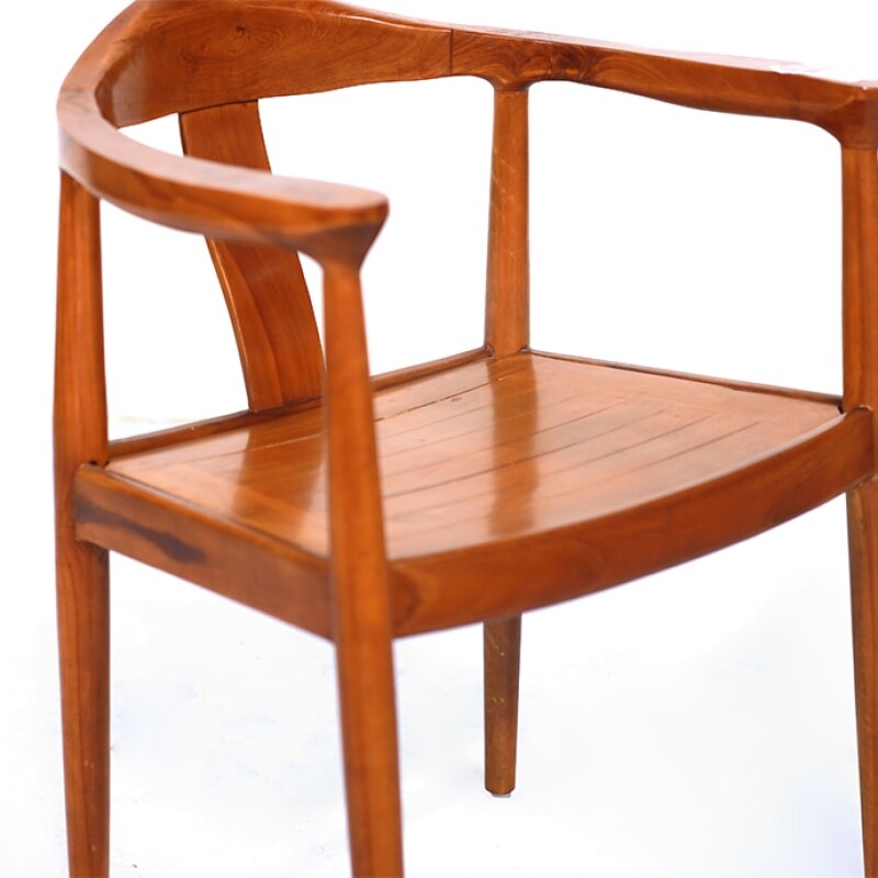 Sit-out Chair
