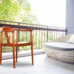 Sit-out Chair