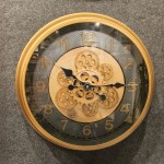 Luxury Gear Wall Clock – Gold Modern Design