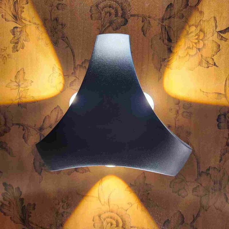 Volvo 302 Wall Light (3 Way 3W)