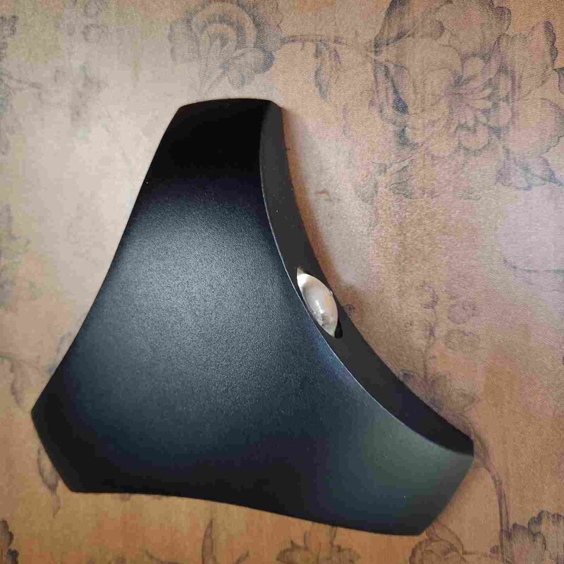 Volvo 302 Wall Light (3 Way 3W)