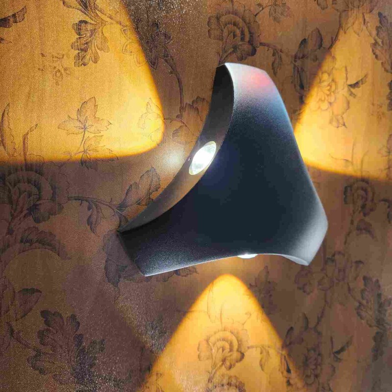 Volvo 302 Wall Light (3 Way 3W)