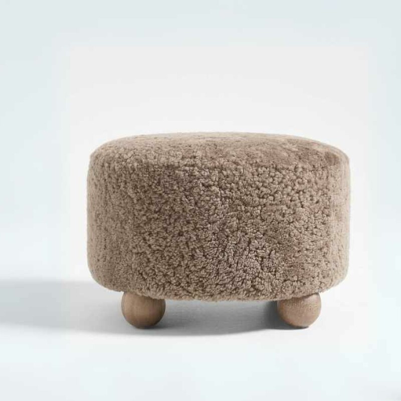 Round Fibre Ottoman with Wooden Legs